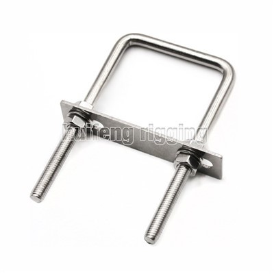 Квадратни у вијак са празнином и орасима